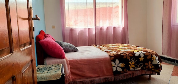1 bedroom, free WiFi, bed sheets