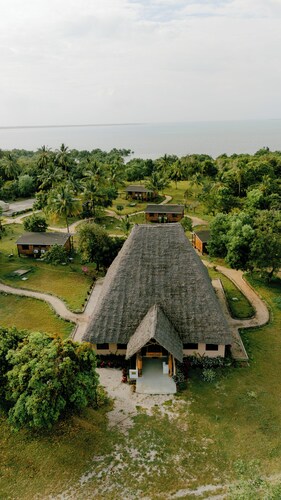 Signature Collection by Eight Continents, Mafia Island