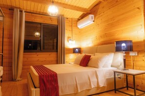 Individually furnished, desk, laptop workspace, free WiFi - Signature Collection by Eight Continents, Mafia Island (Mafia Island)