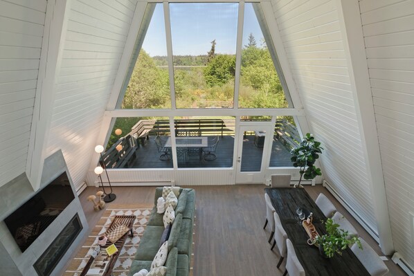 TV - The Gnome Gully - A-Frame w/ Sound Views (Olympia)