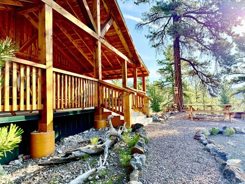 Off Grid Cozy Private Cabin