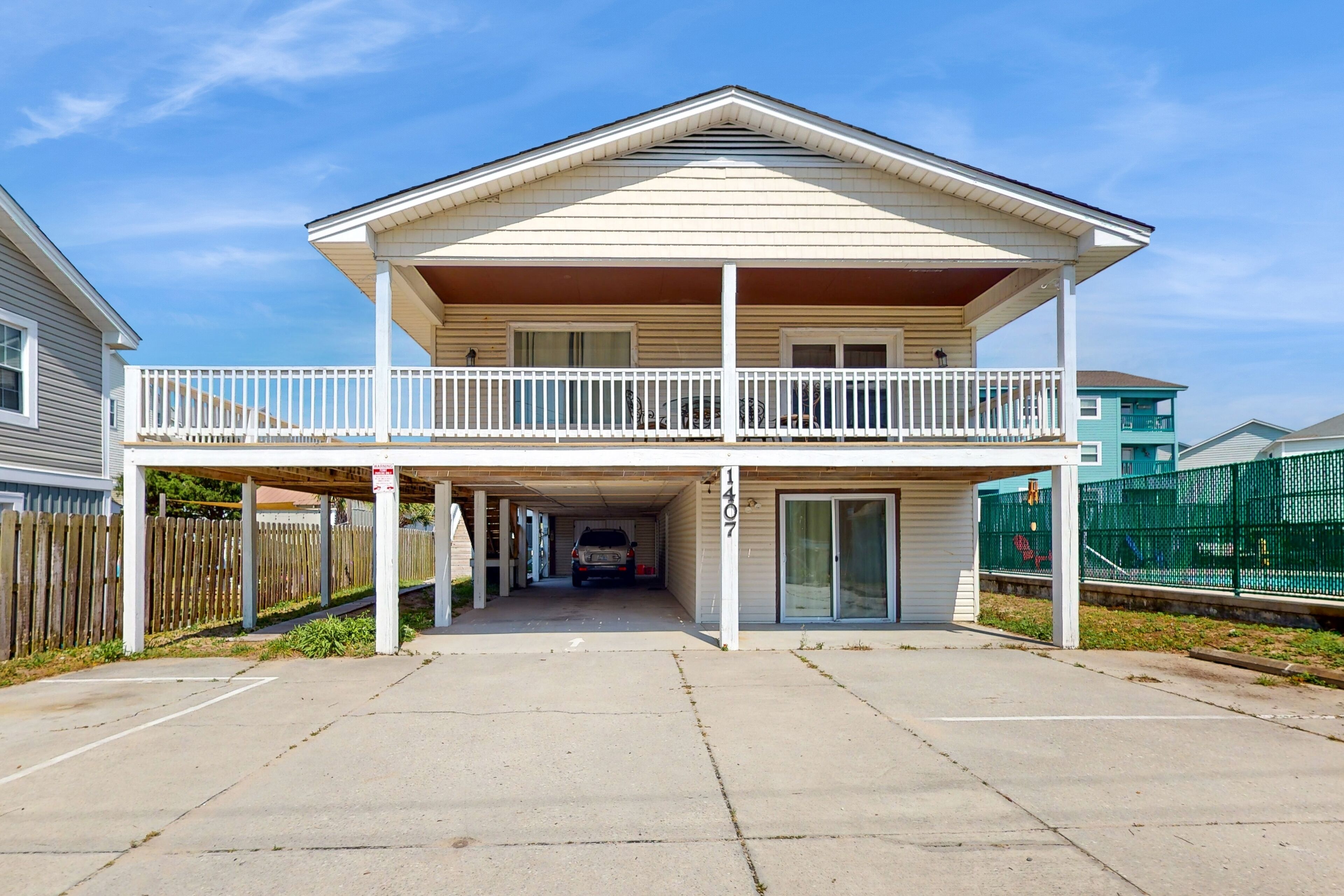 Dog-friendly coastal cottage with short walk to the beach