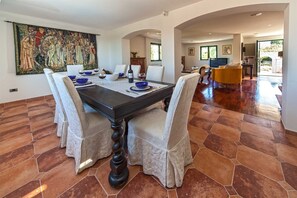 Dining - Spacious 3-BR Villa for 6+2 with pool, close to pebbly beaches (Sumartin)