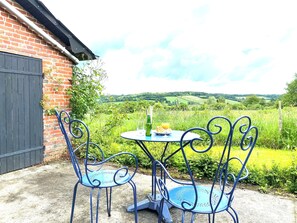 Outdoor dining - The Poussiniere Cottage - View - 6p (Saint-Evroult-de-Montfort)