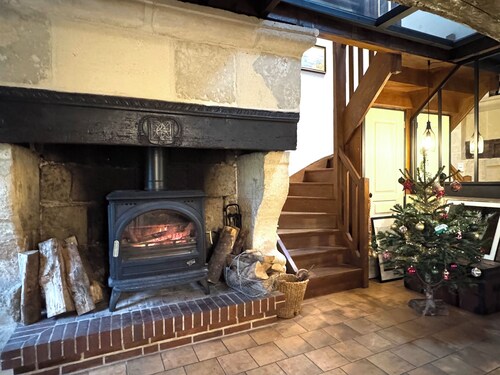 The Poussiniere Cottage - View - 6p