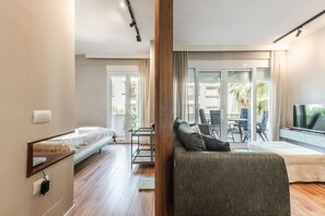 1 多间卧室、熨斗/熨衣板、收费 WiFi、床单