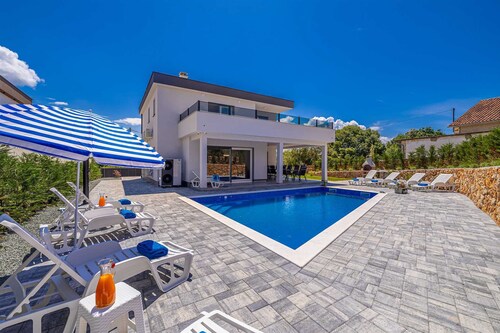 Villa KATHARINA with private pool