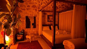 ASUR 7 | Minibar, desk, laptop workspace, free WiFi