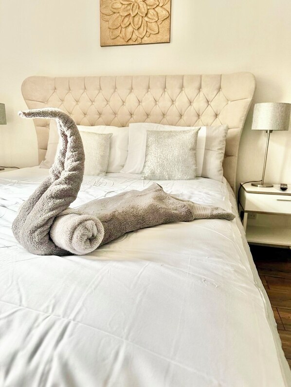 4 bedrooms, iron/ironing board, free WiFi, bed sheets