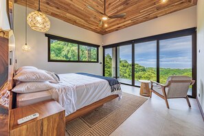 3 habitaciones, escritorio, wifi y ropa de cama
