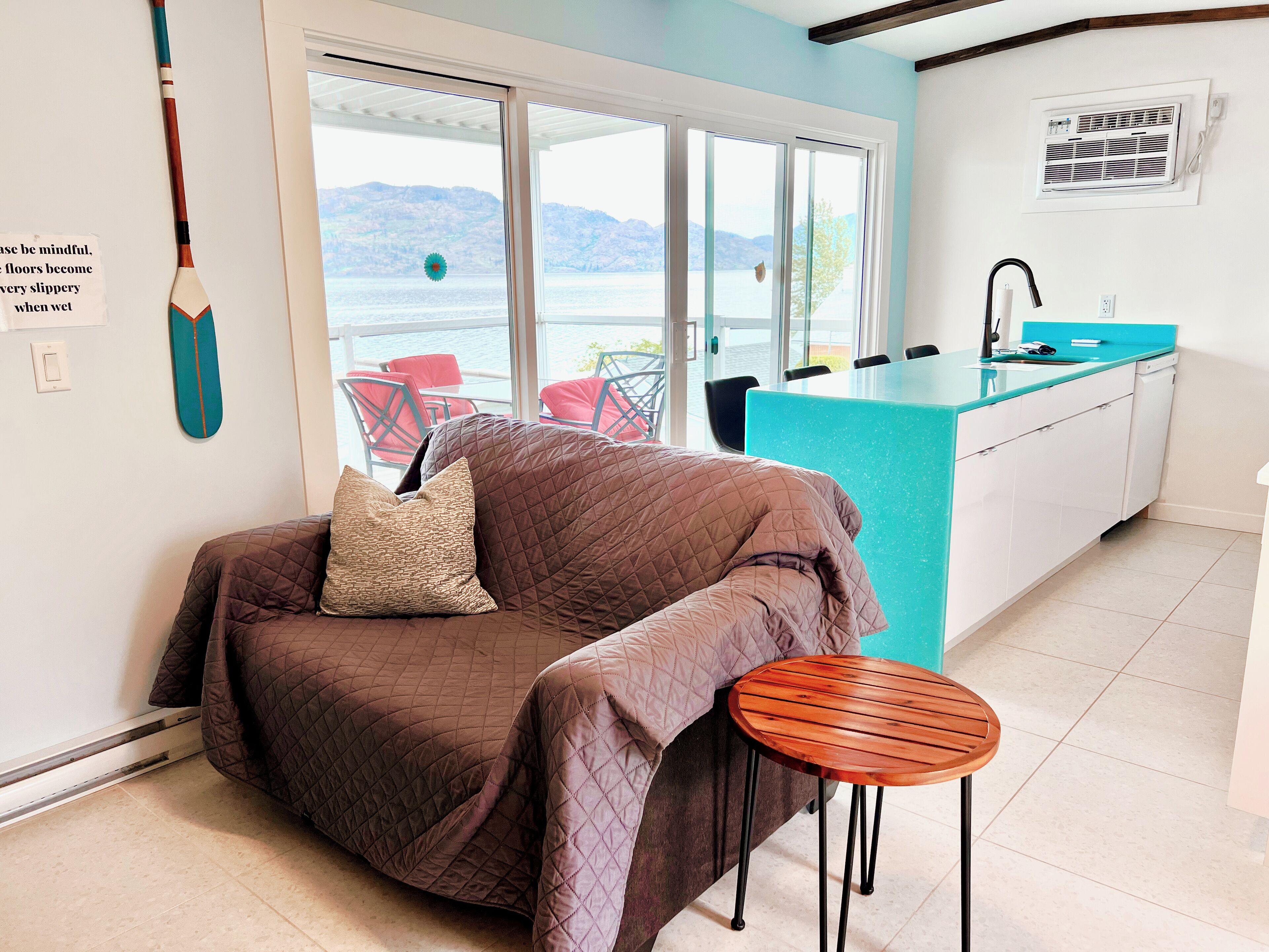 Classic Cabin 14 - 2 Queen Bedrooms +  1 Single Pull-out Couch, 1 Bathroom, Kitchen & Lakefront View | Living area | 43-inch Smart TV with digital channels, Netflix, streaming services