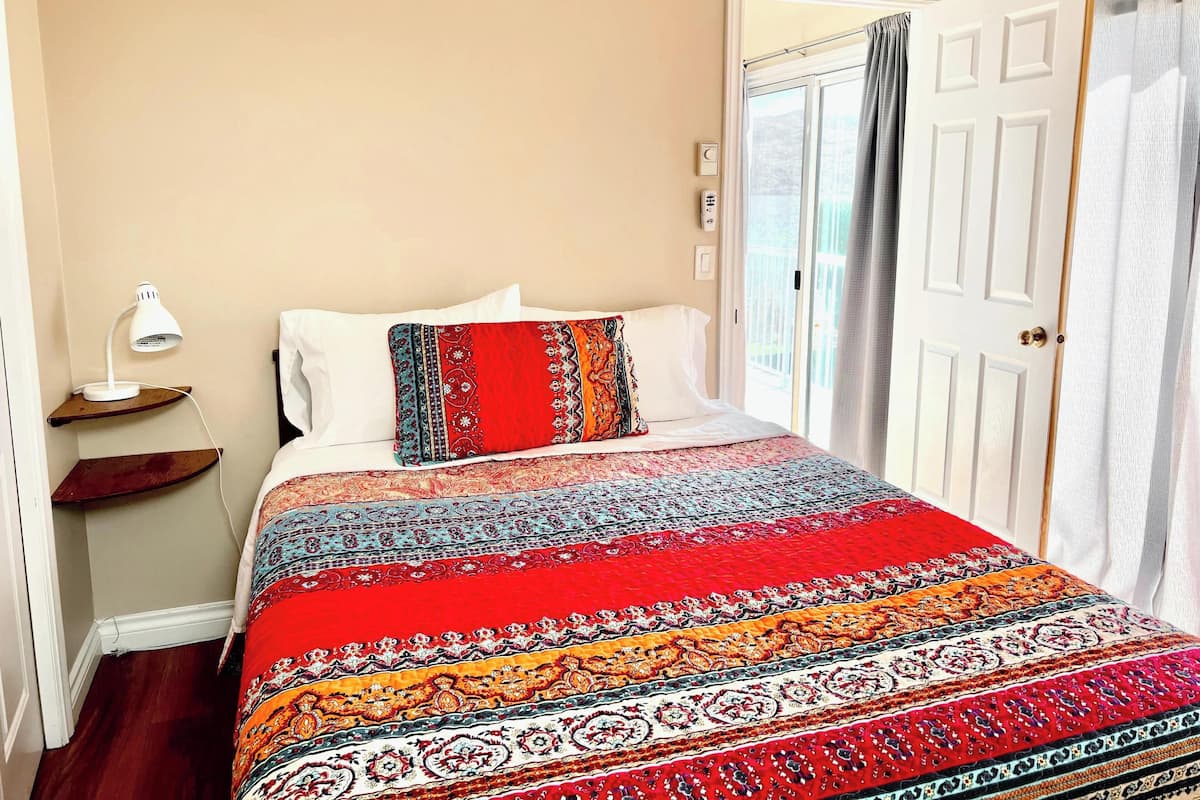 Classic Cabin 6 - 2 Queen Bedrooms + Queen Sofa Bed, 2 Bathrooms, Kitchen & Beachfront Views | 2 bedrooms, desk, laptop workspace, iron/ironing board