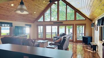 TV connectée, cheminée