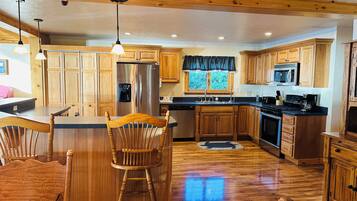 Micro-ondes, four, plaque de cuisson, lave-vaisselle