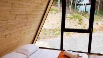 1 slaapkamer, een strijkplank/strijkijzer, wifi, beddengoed