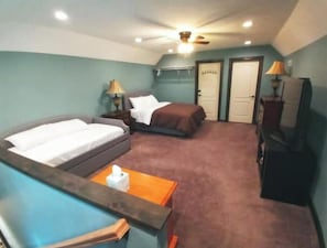 4 Schlafzimmer, Schreibtisch, Bügeleisen/Bügelbrett, Reisekinderbett