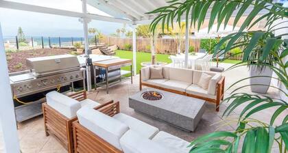 Mountain Views/Hot Tub/Arcade Games/ Luxury Home!