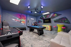 Game room - Luxury Villa,Theater,Pool,Spa,RESORT (Davenport)