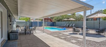 Tucson Oasis: Spacious & Comfortable Home with Pool & Quiet Charm