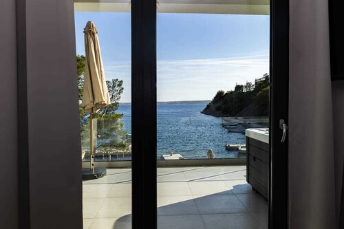 New Luxury Villa Lucija