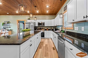 家庭小屋 | 私人廚房 | 電冰箱、微波爐、烤箱、爐台