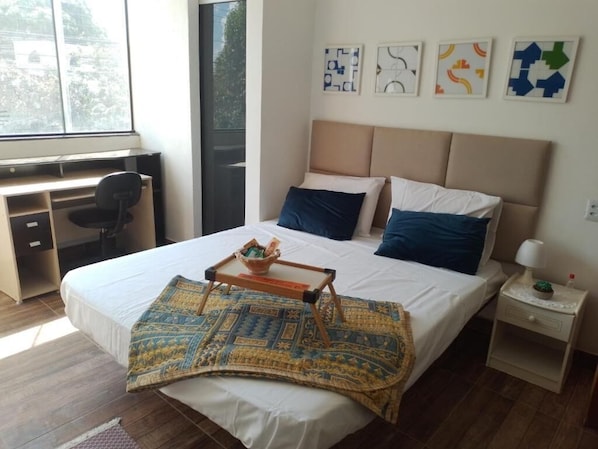1 bedroom, desk, iron/ironing board, WiFi