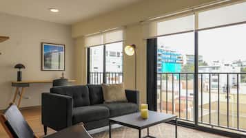 Apartment (501) | Living area