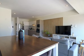 Apartment, 2 Bedrooms (1003) | Dining room - La Mar Miraflores by Wynwood House (Lima)