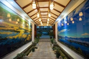 Interior - Lugu Manor Hotel (Ninglang)