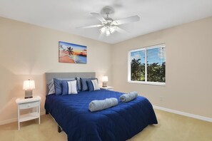 4 habitaciones, tabla de planchar con plancha y cuna de viaje