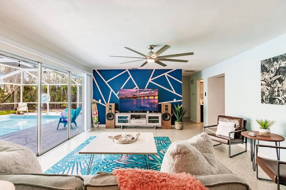 Flamingo EsCape-Gulf Access/Heated Pool/Downtown