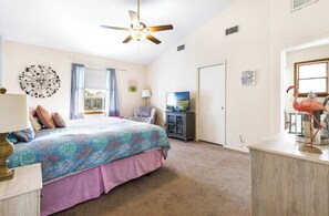 3 habitaciones, tabla de planchar con plancha, cuna de viaje y wifi