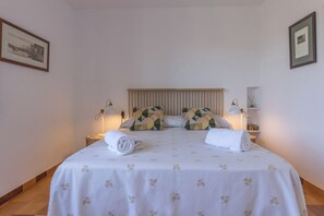 3 dormitorios, tabla de planchar con plancha, wifi y ropa de cama