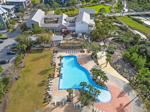 A heated pool - Spacious 4BR w/ Pool Access|Walk to Beach|Fire Pit (Port St. Joe)