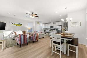 Dining - Spacious 4BR w/ Pool Access|Walk to Beach|Fire Pit (Port St. Joe)