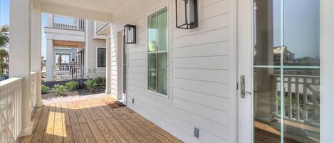 House (Multiple Bedrooms) | Front of property