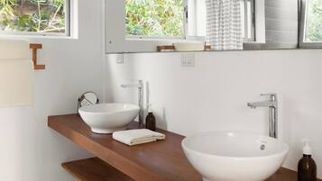 Shower, eco-friendly toiletries, hair dryer, bidet