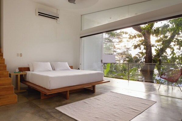 2 Schlafzimmer, Zimmersafe, Schreibtisch, Bügeleisen/Bügelbrett