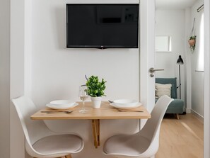 Dining - Sol Studio IV – In the City Center (Madrid)
