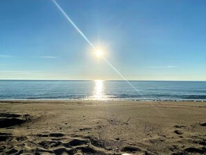 Beach nearby, sun-loungers - Villa Arhondiko Polydendri Larissa (Kato polydendri)