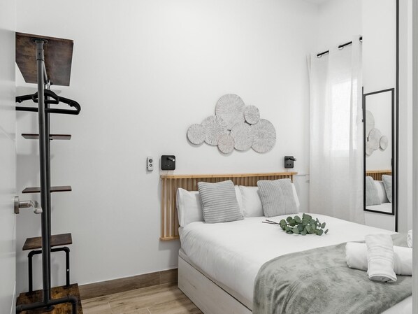 2 chambres, fer et planche à repasser, accès Internet, draps fournis