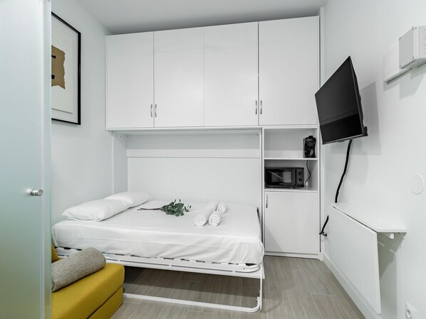 熨斗/熨衣板、上网接入、床单