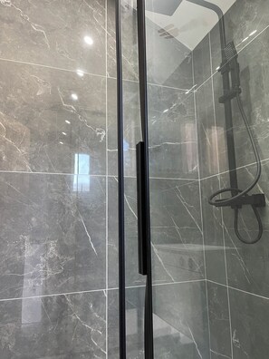 Towels, soap, shampoo, toilet paper