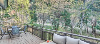 Crestline Home w/ Deck < 2 Mi to Lake Gregory!