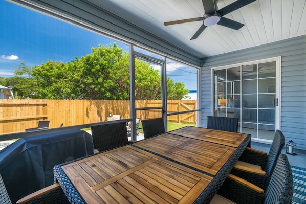 Outdoor dining