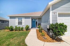 Exterior - Fully Equipped Beach Paradise! (St Augustine)