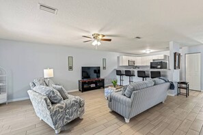 TV - Fully Equipped Beach Paradise! (St Augustine)
