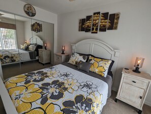 3 bedrooms, WiFi, bed sheets - Beautiful 3-bedroom, 2-bathroom Condo in a Golf Community in a Great Location!! (Bradenton)