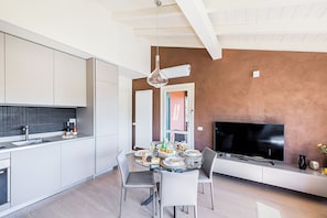 Apartment, Hill View | Private kitchen