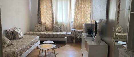 1 bedroom, iron/ironing board, free WiFi, bed sheets